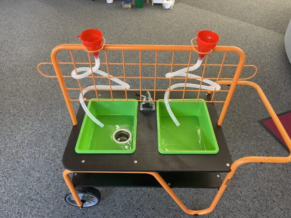 Sand. und Wassertisch – Bild 2